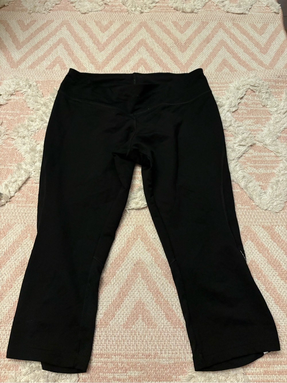 Patagonia Black Women's Capri Leggings